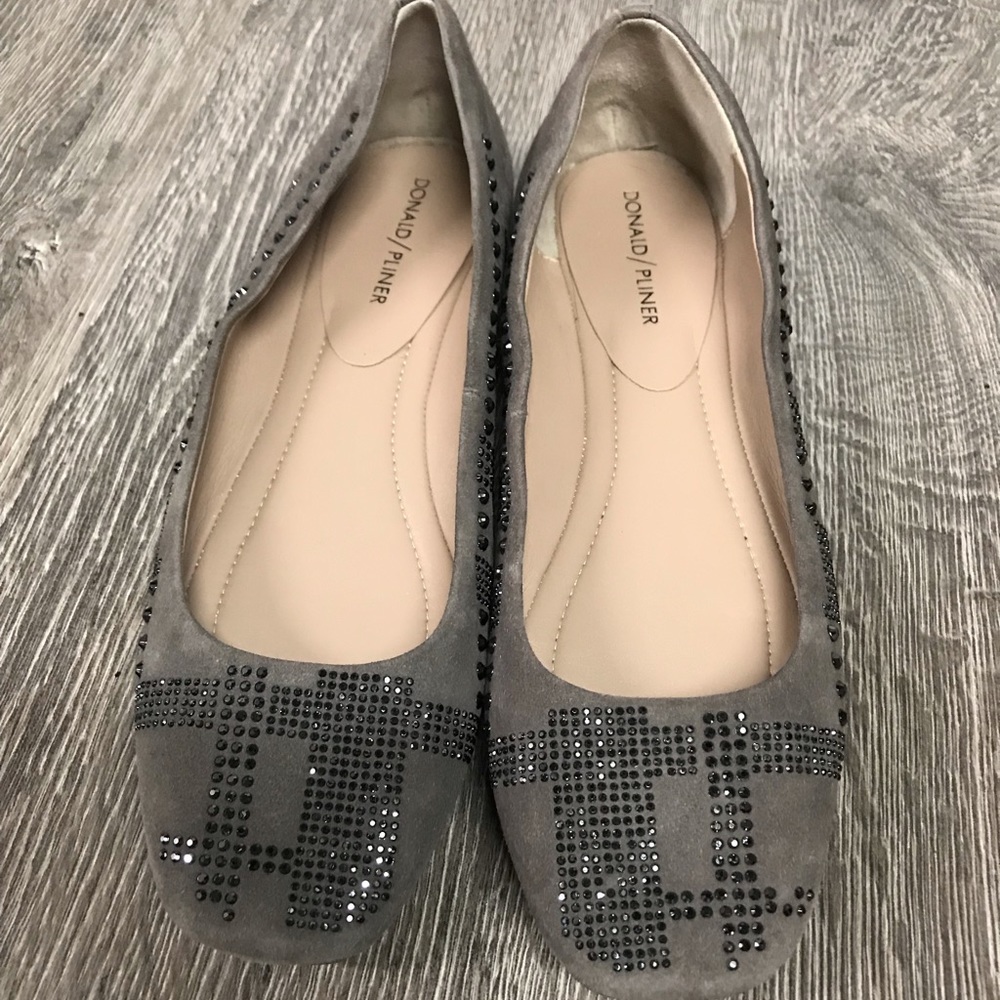 Donald J. Pliner Gray Flats with Black Accents